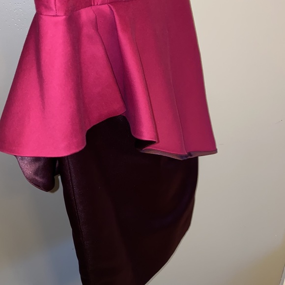 ♥️HALSTON| Magenta Burgundy Peplum Sheath Dress - sz 8 - Picture 2 of 8